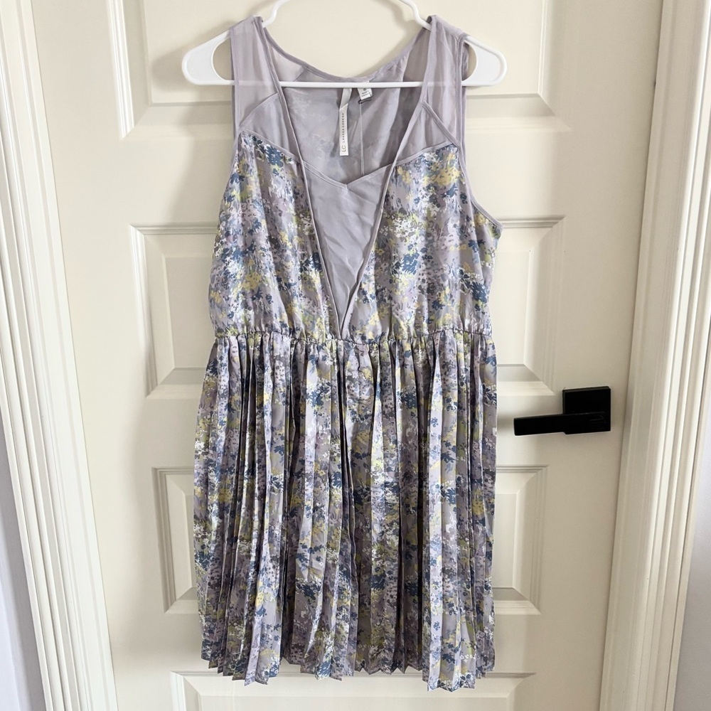 NWT LC Lauren Conrad Blue Floral Pleated Sundress